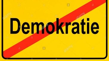 city-sign-demokratie-democracy-germany-CRJ4TF