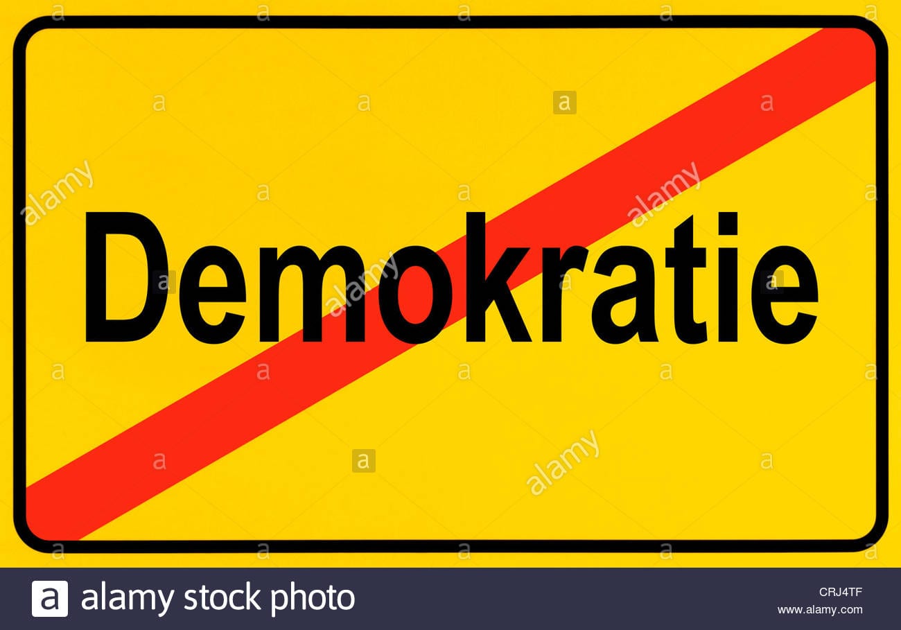 city-sign-demokratie-democracy-germany-CRJ4TF
